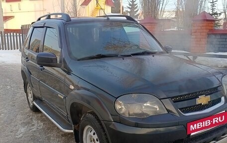 Chevrolet Niva I рестайлинг, 2017 год, 705 000 рублей, 3 фотография