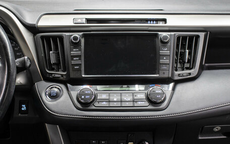 Toyota RAV4, 2018 год, 2 498 000 рублей, 15 фотография