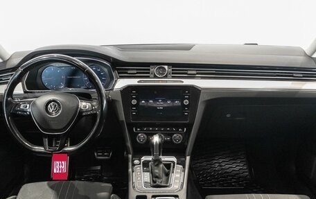 Volkswagen Passat B8 рестайлинг, 2016 год, 2 600 000 рублей, 6 фотография