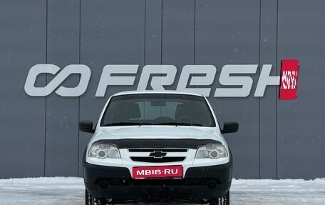 Chevrolet Niva I рестайлинг, 2017 год, 620 000 рублей, 3 фотография