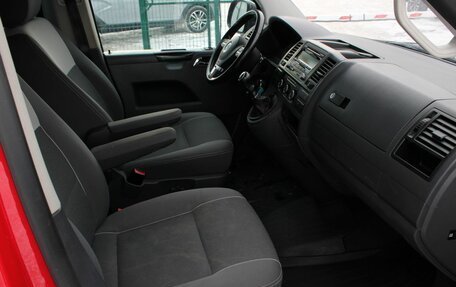 Volkswagen Multivan T5, 2010 год, 1 880 000 рублей, 13 фотография