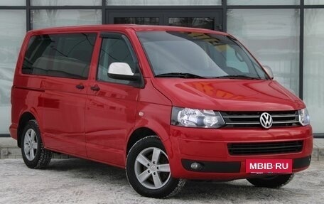 Volkswagen Multivan T5, 2010 год, 1 880 000 рублей, 2 фотография