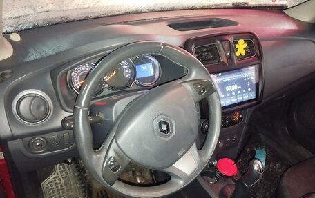 Renault Sandero II рестайлинг, 2015 год, 700 000 рублей, 11 фотография