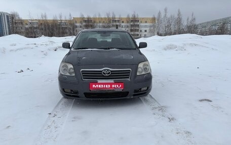 Toyota Avensis III рестайлинг, 2004 год, 530 000 рублей, 1 фотография