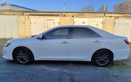 Toyota Camry, 2017 год, 2 400 000 рублей, 7 фотография