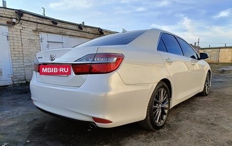 Toyota Camry, 2017 год, 2 400 000 рублей, 4 фотография
