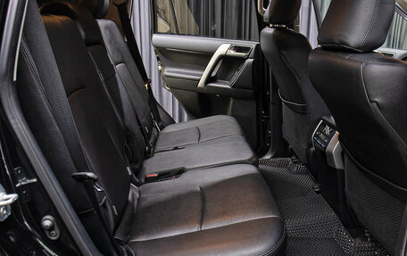 Toyota Land Cruiser Prado 150 рестайлинг 2, 2020 год, 6 198 000 рублей, 12 фотография