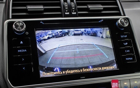 Toyota Land Cruiser Prado 150 рестайлинг 2, 2020 год, 6 198 000 рублей, 19 фотография