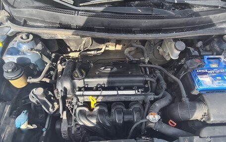 Hyundai Solaris II рестайлинг, 2013 год, 680 000 рублей, 23 фотография