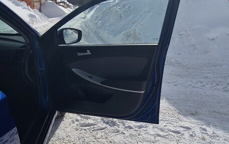 Hyundai Solaris II рестайлинг, 2013 год, 680 000 рублей, 10 фотография