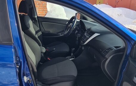 Hyundai Solaris II рестайлинг, 2013 год, 680 000 рублей, 11 фотография