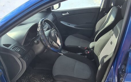 Hyundai Solaris II рестайлинг, 2013 год, 680 000 рублей, 14 фотография