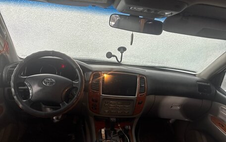 Toyota Land Cruiser 100 рестайлинг 2, 2004 год, 1 500 000 рублей, 4 фотография