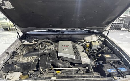 Toyota Land Cruiser 100 рестайлинг 2, 2004 год, 1 500 000 рублей, 3 фотография