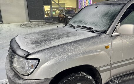 Toyota Land Cruiser 100 рестайлинг 2, 2004 год, 1 500 000 рублей, 6 фотография