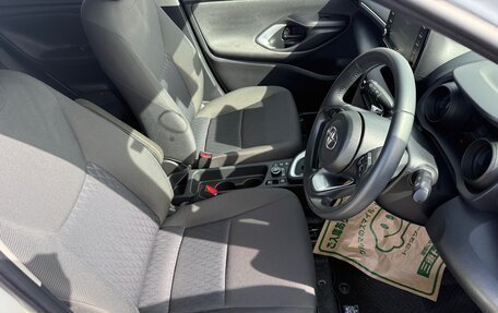 Toyota Yaris Cross, 2020 год, 1 820 000 рублей, 10 фотография