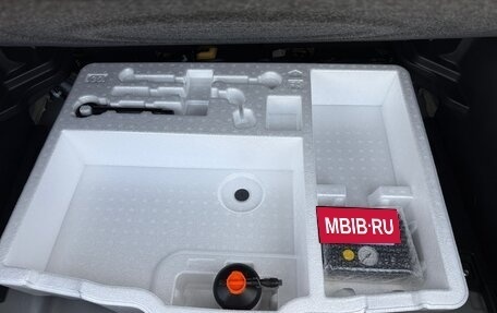 Toyota Yaris Cross, 2020 год, 1 820 000 рублей, 21 фотография