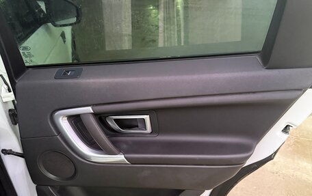 Land Rover Discovery Sport I рестайлинг, 2015 год, 2 060 000 рублей, 17 фотография