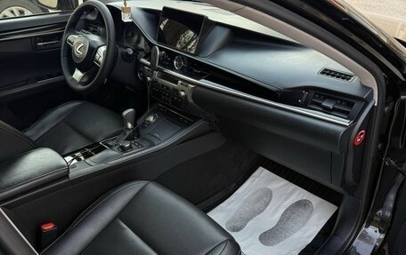 Lexus ES VII, 2017 год, 2 800 000 рублей, 11 фотография