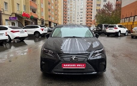Lexus ES VII, 2017 год, 2 800 000 рублей, 3 фотография