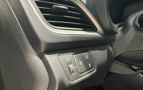 Hyundai Solaris II рестайлинг, 2018 год, 1 399 000 рублей, 15 фотография