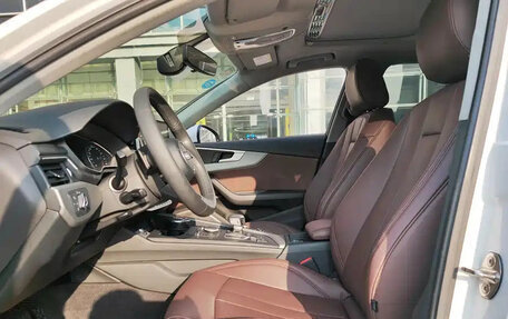 Audi A4, 2018 год, 1 710 911 рублей, 6 фотография