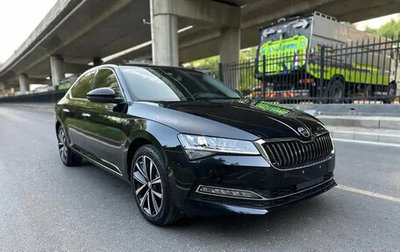 Skoda Superb III рестайлинг, 2022 год, 1 818 017 рублей, 1 фотография