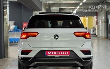 Volkswagen T-Roc I, 2021 год, 1 790 099 рублей, 4 фотография