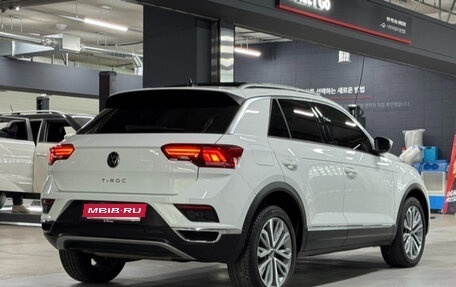 Volkswagen T-Roc I, 2021 год, 1 790 099 рублей, 3 фотография