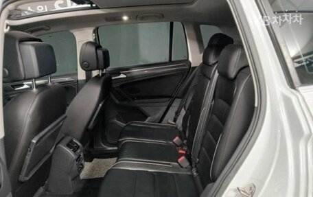 Volkswagen Tiguan II, 2020 год, 2 450 099 рублей, 7 фотография