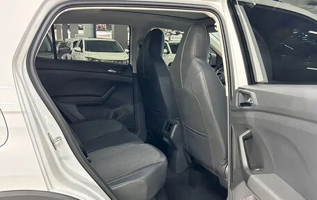 Volkswagen T-Cross I, 2023 год, 1 560 000 рублей, 9 фотография