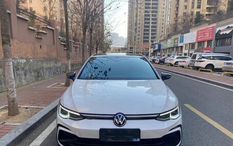 Volkswagen Golf VIII, 2022 год, 1 687 000 рублей, 2 фотография