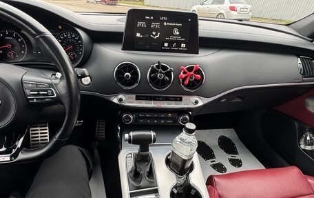 KIA Stinger I, 2020 год, 3 100 000 рублей, 26 фотография