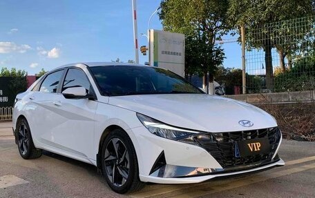 Hyundai Elantra, 2022 год, 1 300 000 рублей, 3 фотография