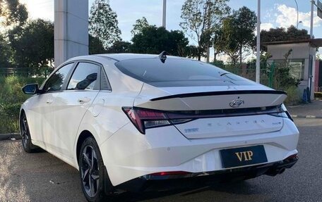 Hyundai Elantra, 2022 год, 1 300 000 рублей, 4 фотография