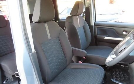 Toyota Roomy I, 2022 год, 1 050 007 рублей, 11 фотография