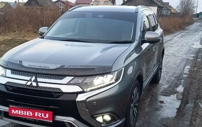 Mitsubishi Outlander III рестайлинг 3, 2019 год, 2 500 000 рублей, 1 фотография