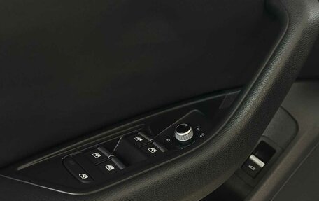 Audi A4, 2021 год, 3 190 000 рублей, 10 фотография