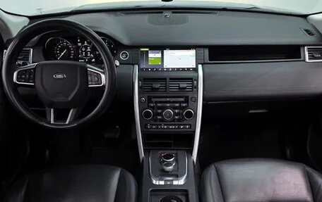 Land Rover Discovery Sport I рестайлинг, 2019 год, 2 210 000 рублей, 6 фотография