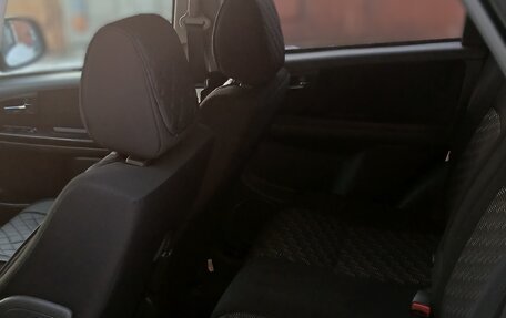 Suzuki SX4 II рестайлинг, 2006 год, 850 000 рублей, 17 фотография