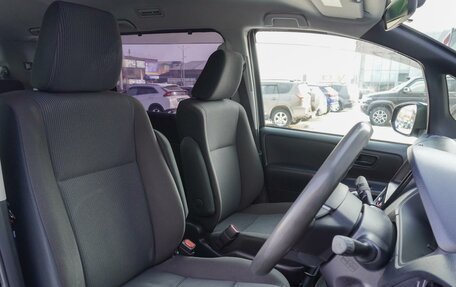 Toyota Voxy III, 2014 год, 1 890 000 рублей, 11 фотография