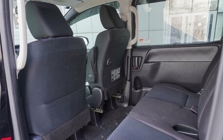 Toyota Voxy III, 2014 год, 1 890 000 рублей, 14 фотография