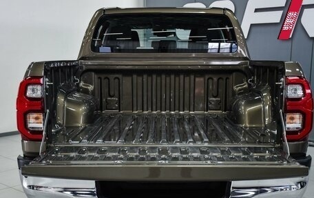 Toyota Hilux VIII, 2022 год, 5 199 000 рублей, 6 фотография