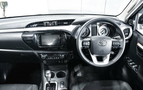 Toyota Hilux VIII, 2022 год, 5 199 000 рублей, 15 фотография