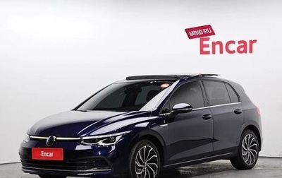 Volkswagen Golf VIII, 2022 год, 2 330 000 рублей, 1 фотография