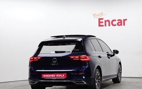 Volkswagen Golf VIII, 2022 год, 2 330 000 рублей, 4 фотография