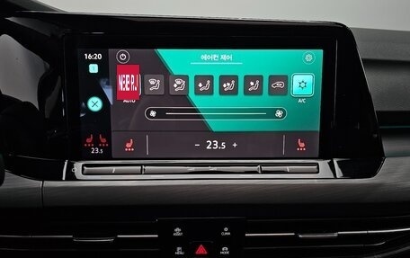 Volkswagen Golf VIII, 2022 год, 2 330 000 рублей, 16 фотография