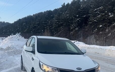 KIA Rio III рестайлинг, 2016 год, 1 350 000 рублей, 1 фотография