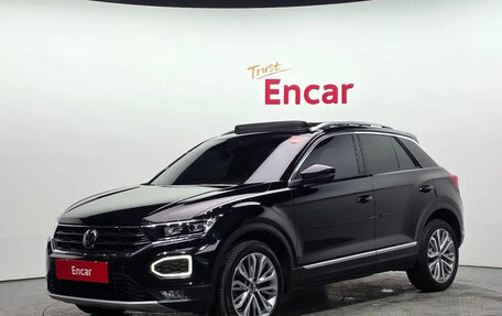 Volkswagen T-Roc I, 2021 год, 2 170 000 рублей, 1 фотография