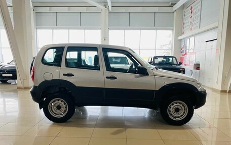 Chevrolet Niva I рестайлинг, 2018 год, 880 000 рублей, 4 фотография